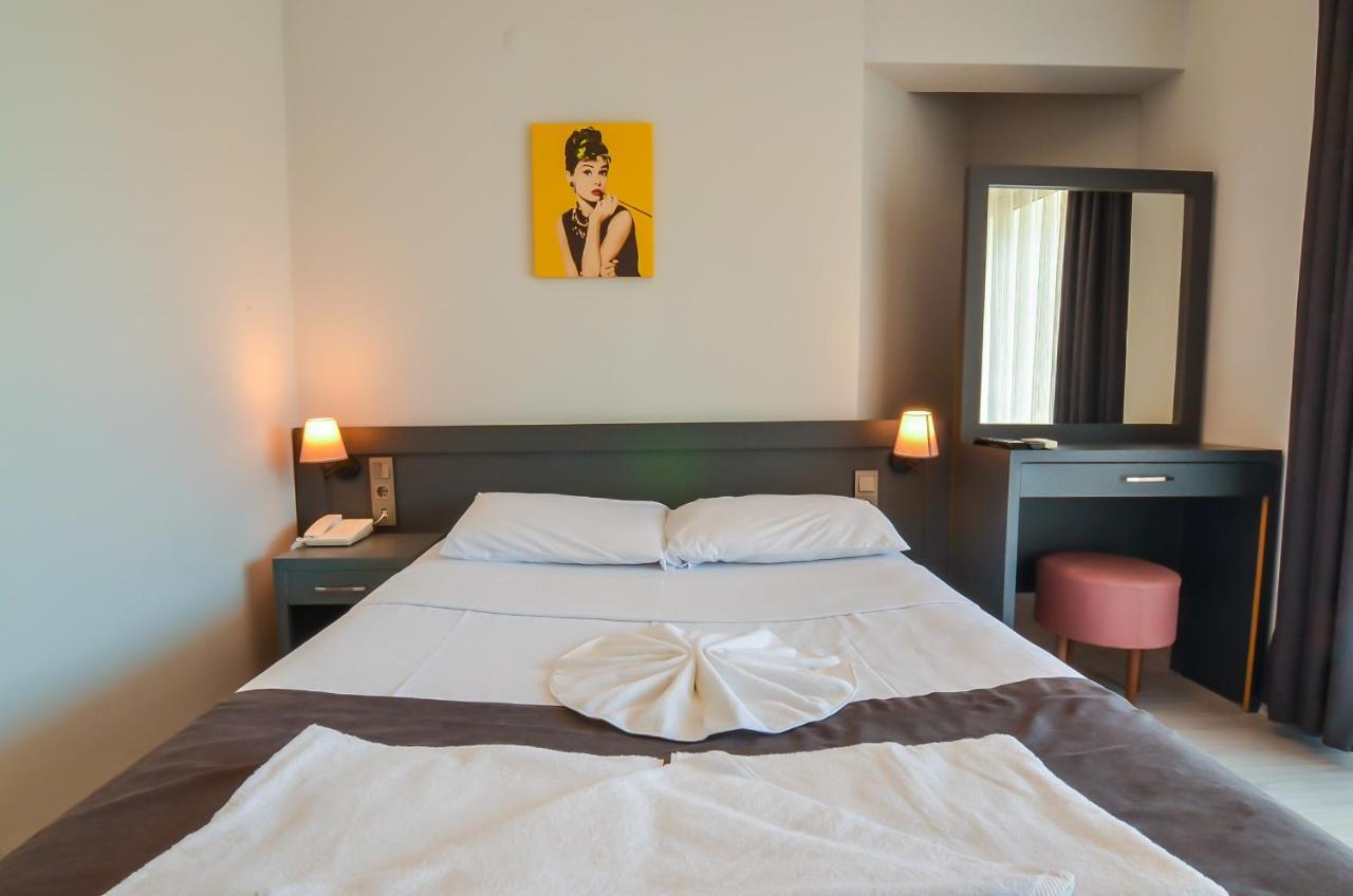 Berry Bella Hotel มาร์มาริส ภายนอก รูปภาพ